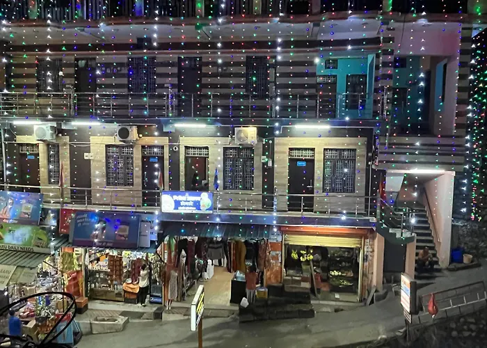 Girish Alay Home Stay