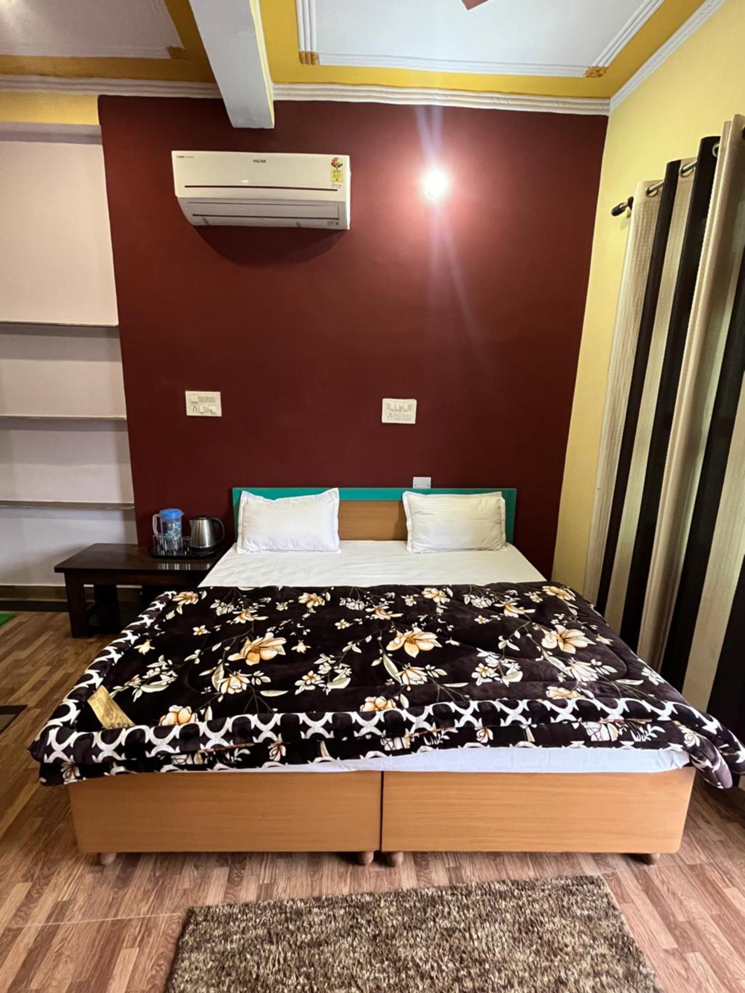 Homestay Girish Alay